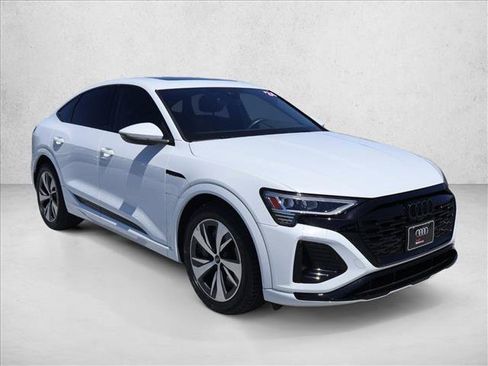 Used 2024 Audi Q8 e-tron Premium AWD/4WD image 3