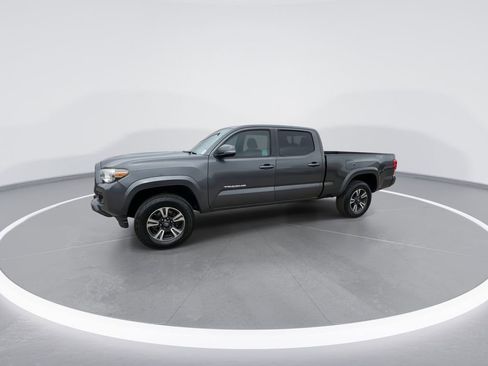 Used 2016 Toyota Tacoma TRD Sport w/ Towing Package image 7