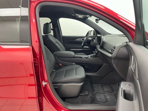 New 2026 Chevrolet Traverse LT w/ LPO, Floor Liner Package AWD/4WD image 15