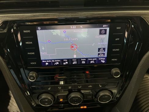 Used 2022 Volkswagen Passat 2.0T R-Line image 28