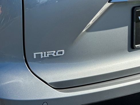 Used 2024 Kia Niro Wind FWD image 28