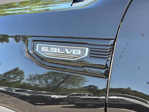 Used 2025 GMC Sierra 1500 Elevation image 35