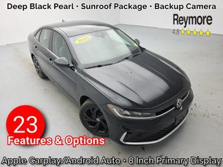 Used 2025 Volkswagen Jetta SE w/ Sunroof Package FWD video 1