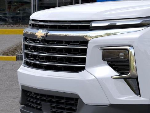 New 2026 Chevrolet Traverse LT w/ Driver Confidence Package AWD/4WD image 37