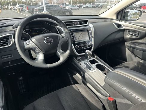 Used 2018 Nissan Murano SV image 27