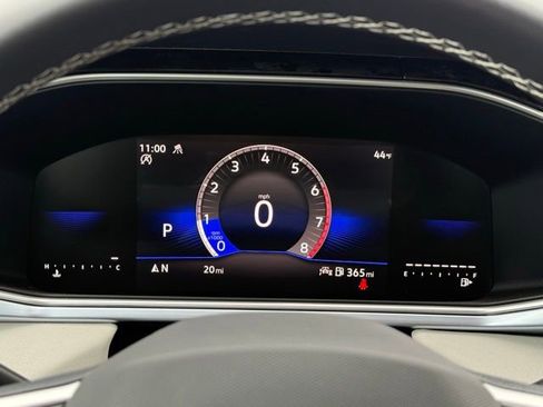 New 2026 Volkswagen Taos SE AWD/4WD image 16