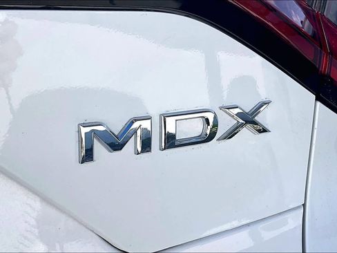 Used 2025 Acura MDX SH-AWD w/ Technology Package image 9