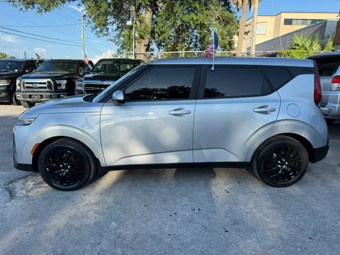 Used 2020 Kia Soul LX FWD image 4