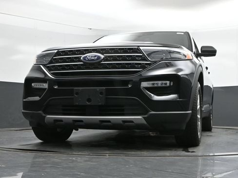 Used 2020 Ford Explorer XLT w/ Equipment Group 202A AWD/4WD image 43