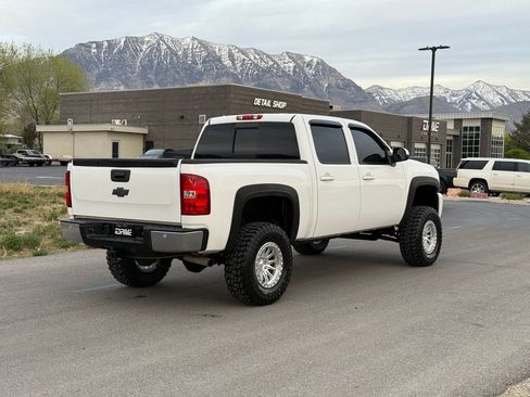 Used 2007 Chevrolet Silverado 1500 LTZ w/ Safety Package AWD/4WD image 9