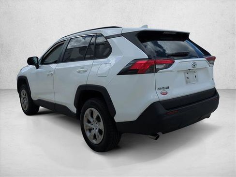 Used 2019 Toyota RAV4 LE FWD image 7