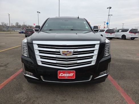Used 2015 Cadillac Escalade ESV Platinum image 2