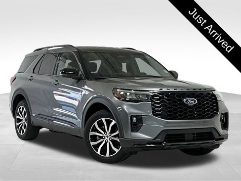 Used 2025 Ford Explorer ST-Line AWD/4WD image 1