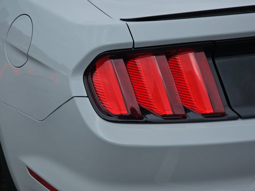 Used 2016 Ford Mustang Shelby GT350 RWD image 41