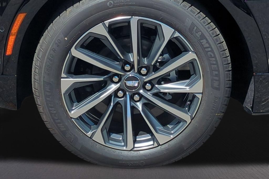 Used 2026 Cadillac Lyriq Sport AWD/4WD image 15
