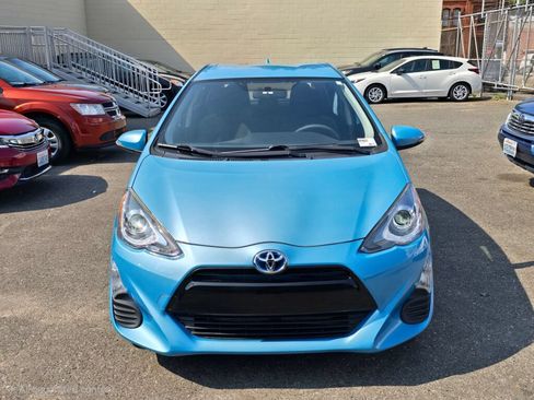 Used 2016 Toyota Prius C Two FWD image 2