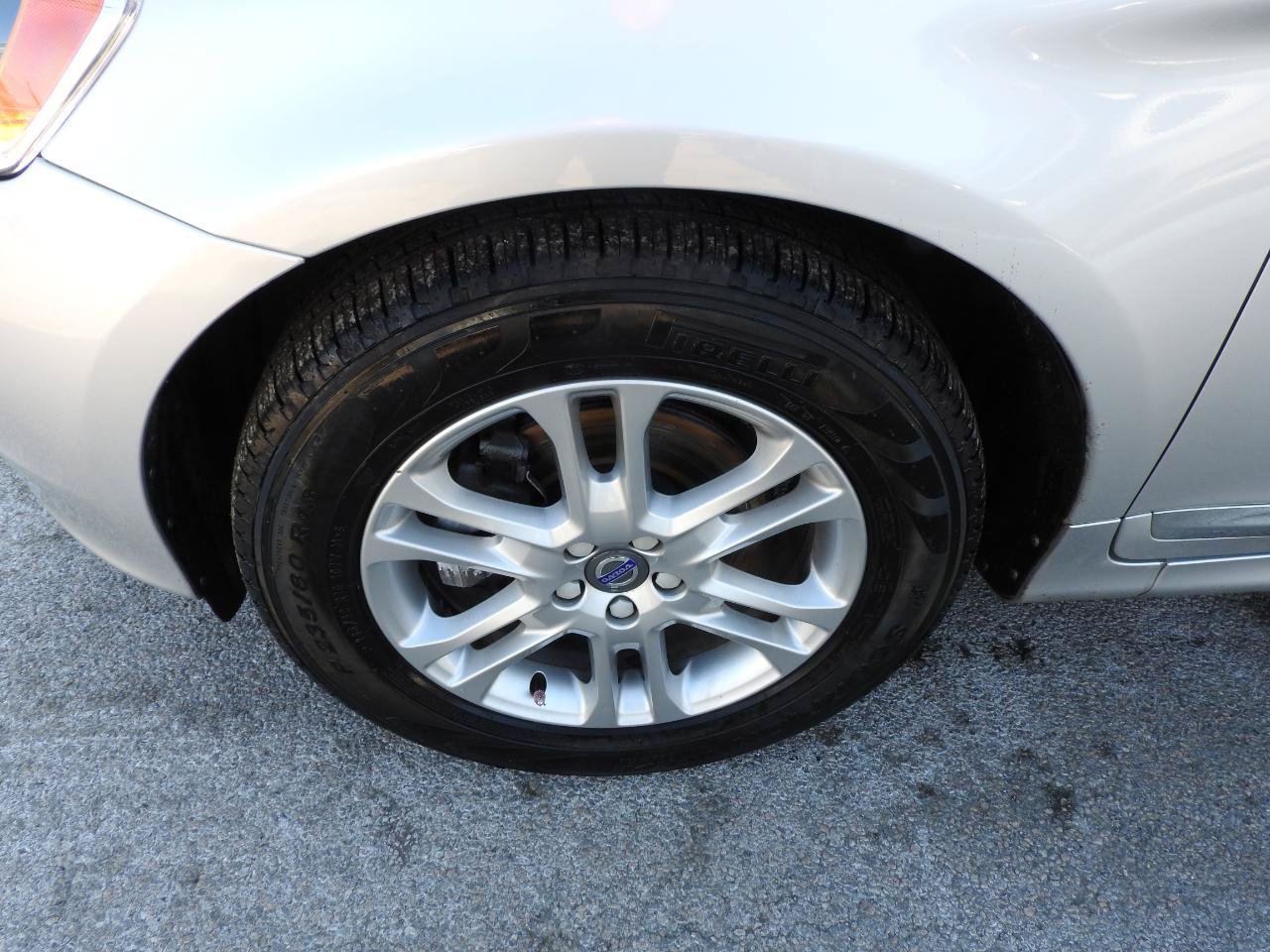 Used 2016 Volvo XC60 T5 Platinum w/ Climate Package AWD/4WD image 15
