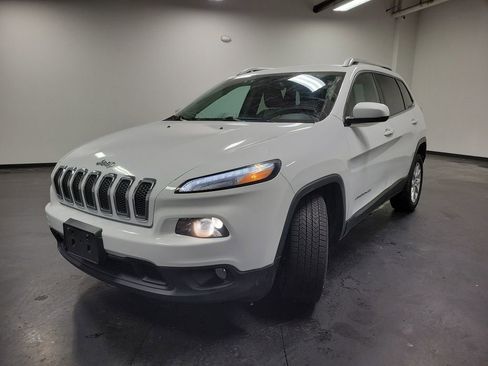 Used 2014 Jeep Cherokee Latitude w/ Comfort/Convenience Group image 5