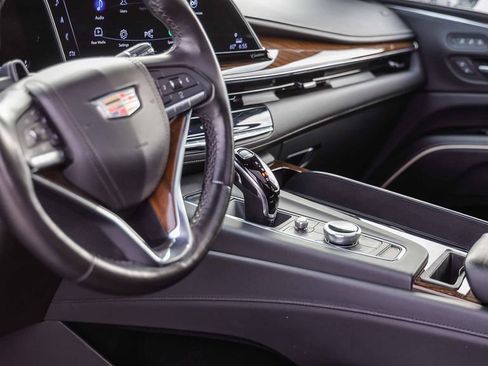 Used 2024 Cadillac Escalade ESV Premium Luxury Platinum AWD/4WD image 25