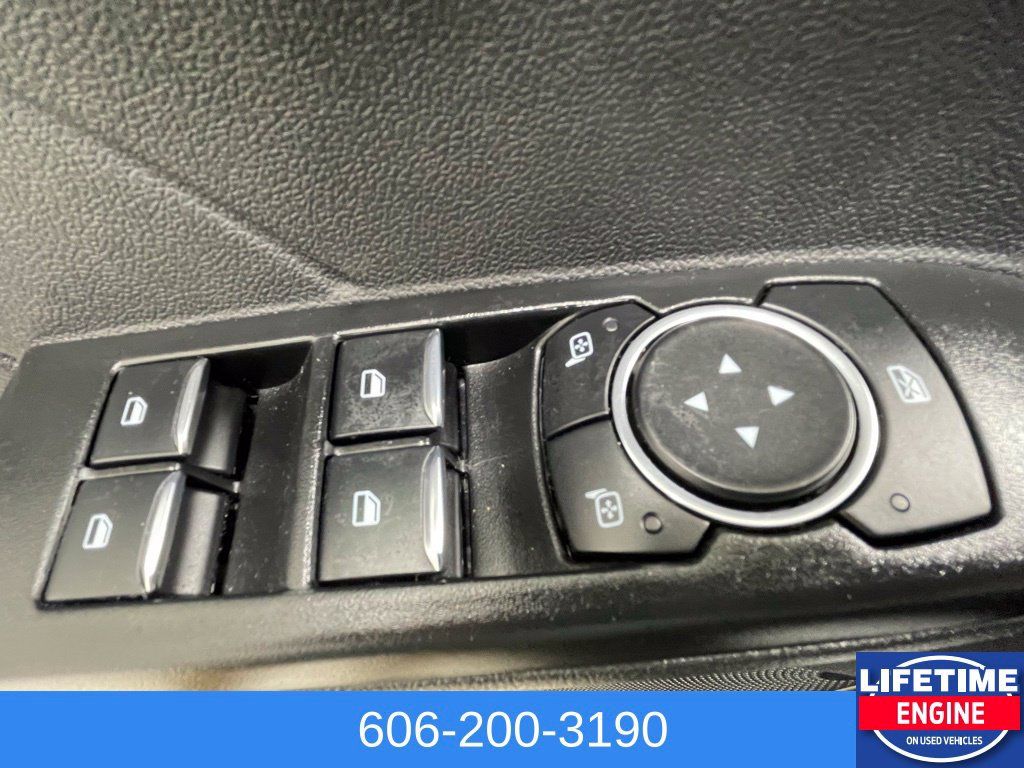 Used 2025 Ford Escape ST-Line AWD/4WD image 15