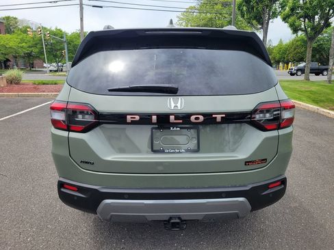 New 2026 Honda Pilot TrailSport image 7