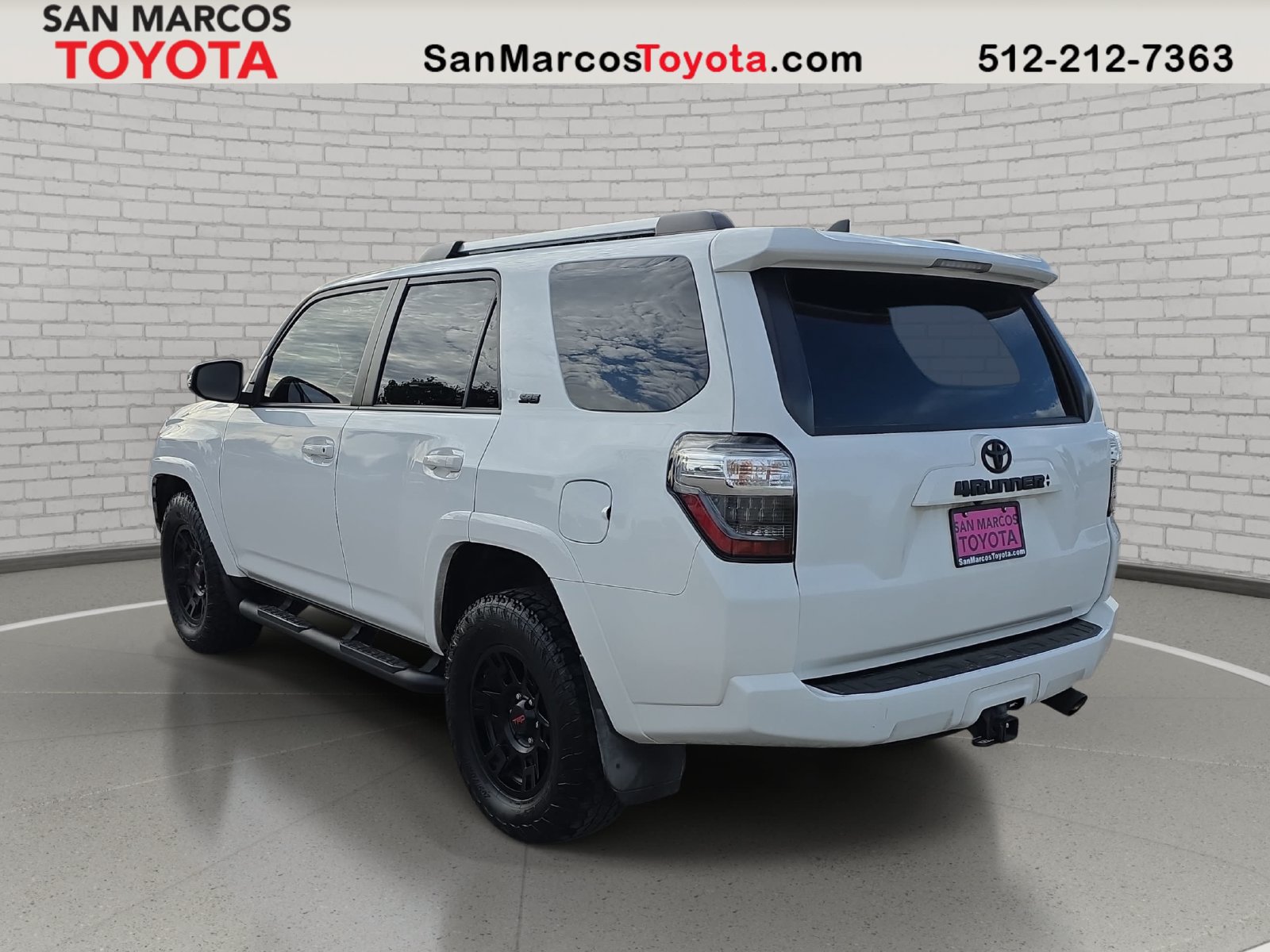 Used 2023 Toyota 4Runner SR5 Premium w/ Moonroof Package RWD image 8