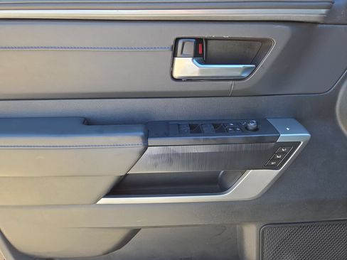 Used 2024 Toyota Sequoia Platinum AWD/4WD image 15