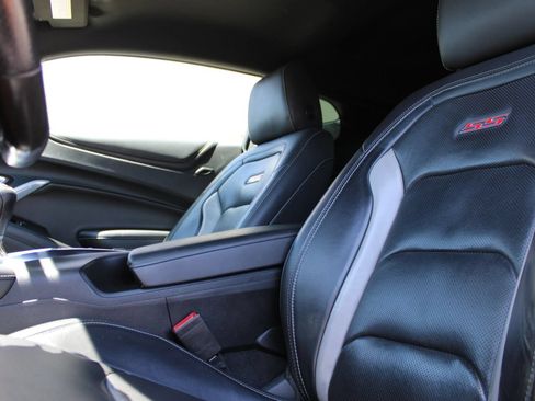Used 2019 Chevrolet Camaro SS RWD image 11