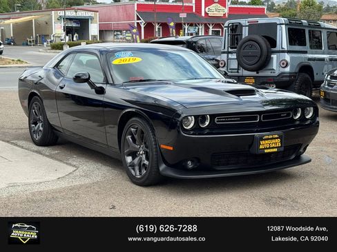 Used 2019 Dodge Challenger GT RWD image 1