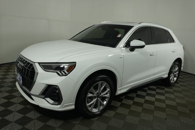 Used 2023 Audi Q3 2.0T Premium AWD/4WD image 7