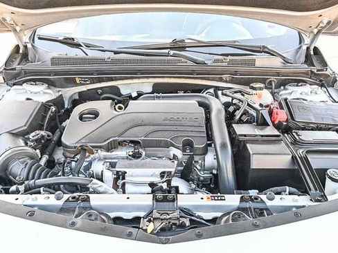 Used 2020 Chevrolet Malibu LT FWD image 31