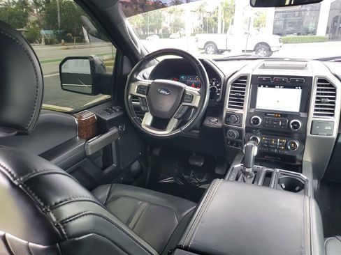 Used 2017 Ford F150 Platinum w/ Equipment Group 701A Luxury AWD/4WD image 14