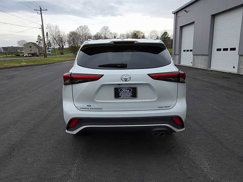 Used 2022 Toyota Highlander XSE image 7