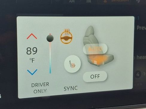 Used 2023 Nissan Ariya AWD image 25