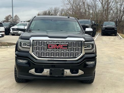 Used 2018 GMC Sierra 1500 Denali image 2