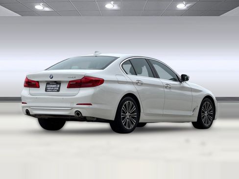 Used 2018 BMW 530i RWD image 8