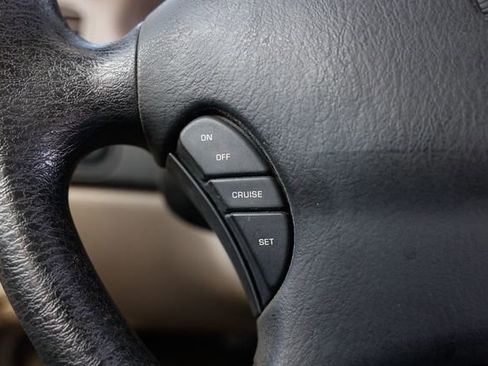 Used 2003 Dodge Intrepid SE image 28