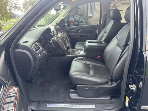 Used 2014 GMC Sierra 3500 Denali w/ Snow Plow Prep Package AWD/4WD image 7