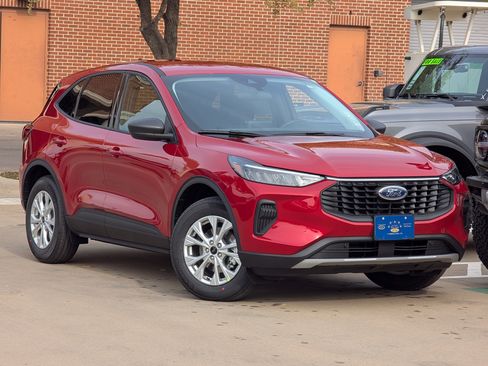 New 2026 Ford Escape Active image 2