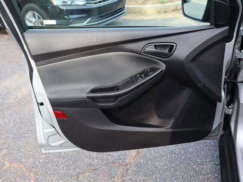 Used 2014 Ford Focus S image 7