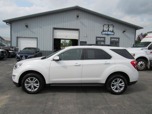 Used 2017 Chevrolet Equinox LT AWD/4WD image 3