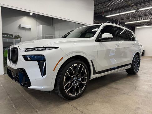 Used 2024 BMW X7 xDrive40i w/ Executive Package image 1