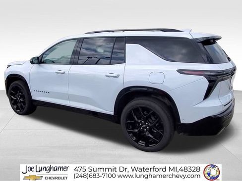 Certified 2026 Chevrolet Traverse RS w/ LPO, Floor Liner Package AWD/4WD image 7
