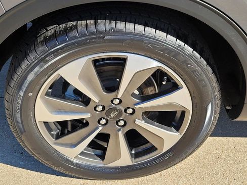 Used 2023 Ford Escape Platinum w/ Premium Technology Package image 7