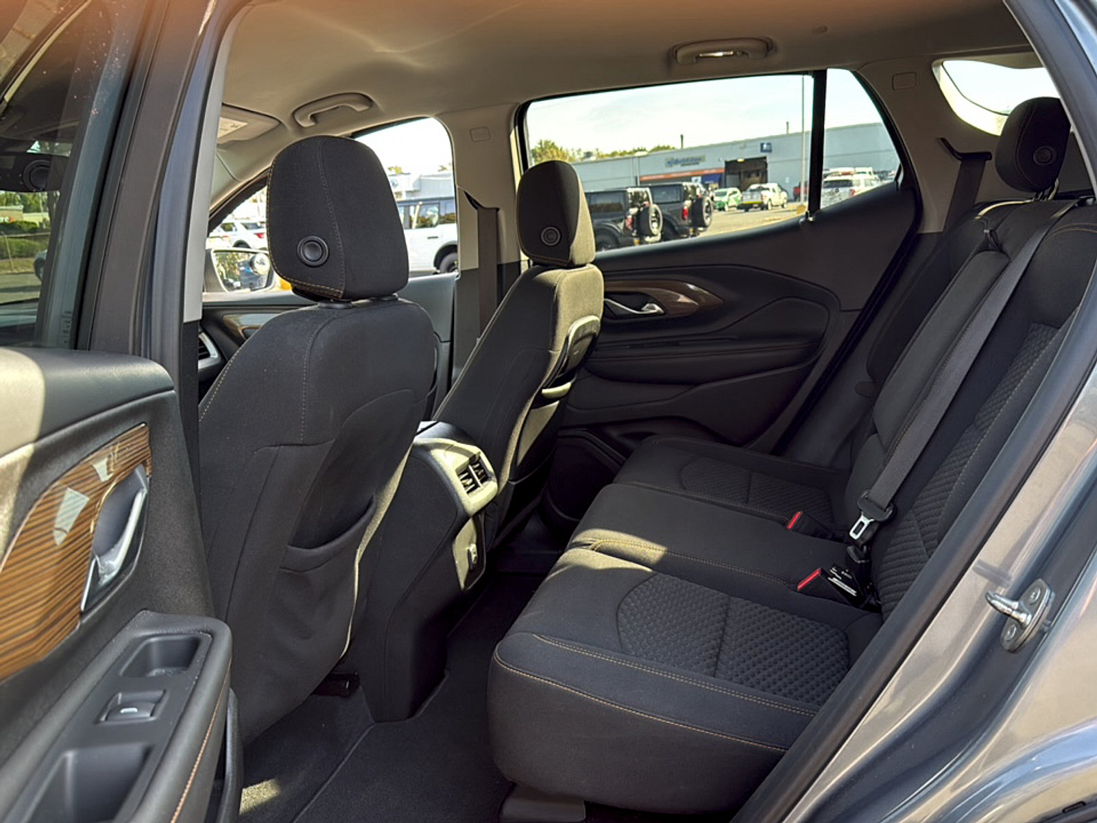 Used 2019 GMC Terrain SLE w/ Driver Convenience Package FWD image 7