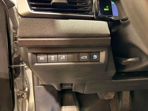 Used 2025 Toyota Camry LE FWD image 14