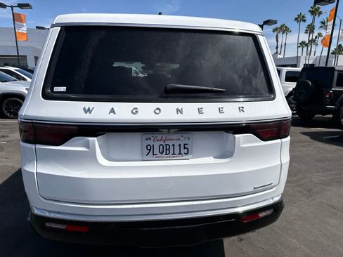 Used 2024 Jeep Wagoneer L Series II RWD image 16