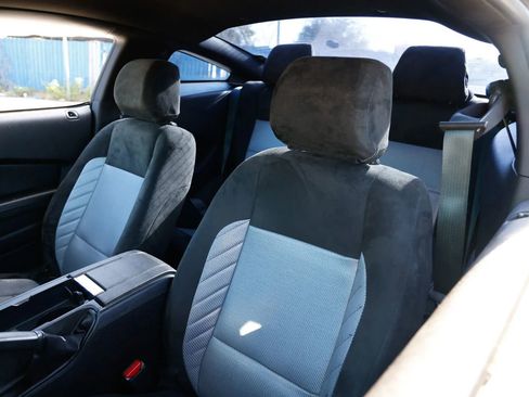 Used 2014 Ford Mustang GT image 11