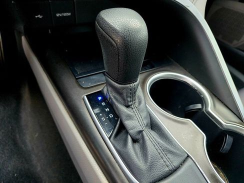 Used 2021 Toyota Camry LE w/ Carpet Mat Package (TMS) image 21