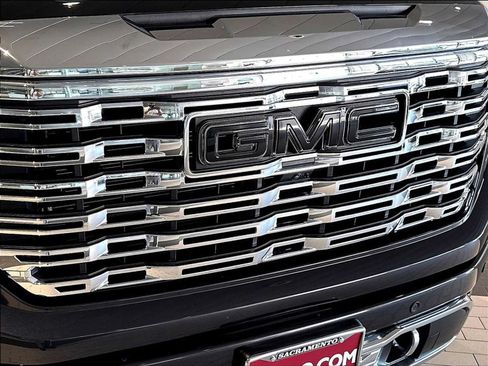 Used 2025 GMC Sierra 1500 Denali RWD image 33